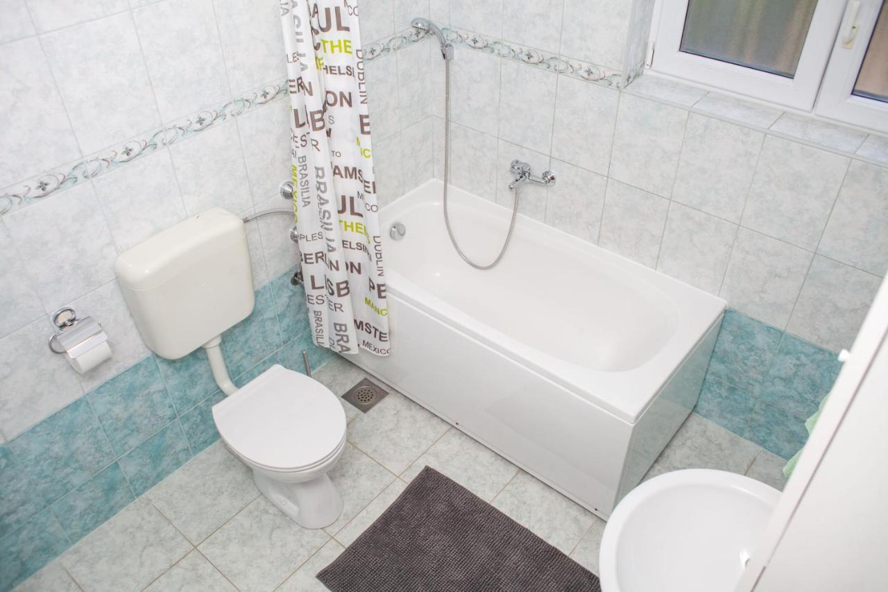 Apartments Martina Водице Екстериор снимка