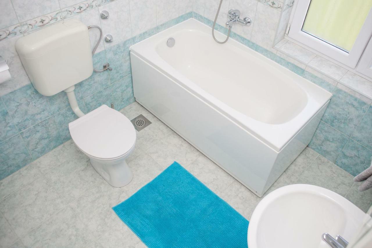 Apartments Martina Водице Екстериор снимка